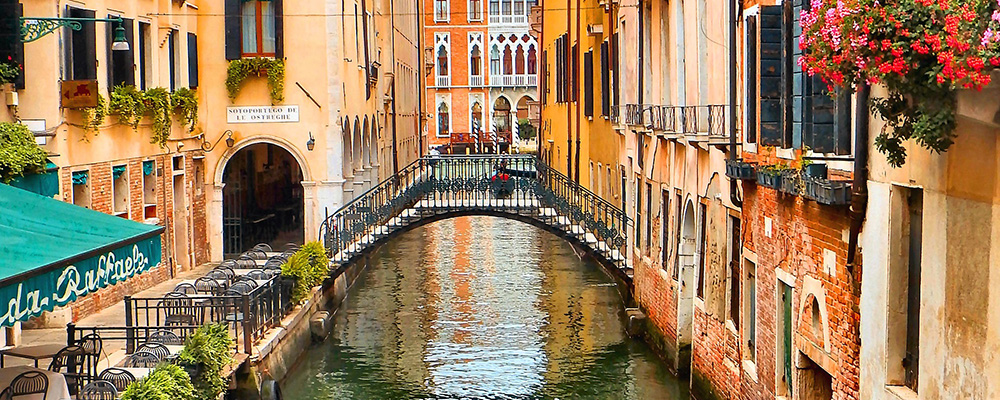 Tour European Honeymoons